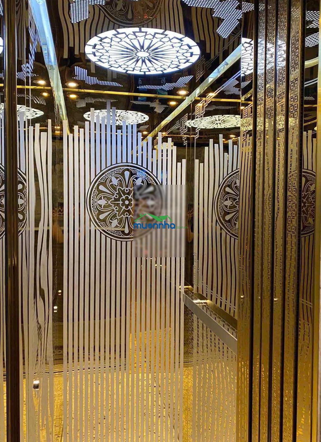 Cần bán căn biệt thự đường nguyễn tri phương, diện tích 11.15x15.35m, nhà 3 tầng mái ngói cực đẹp