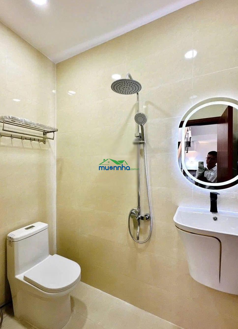 Cần ra nhanh nhà trương định-quận 1, diện tích 68,8m2 giá 4tỷ990 gần chợ bến thành cho thuê 27tr/th