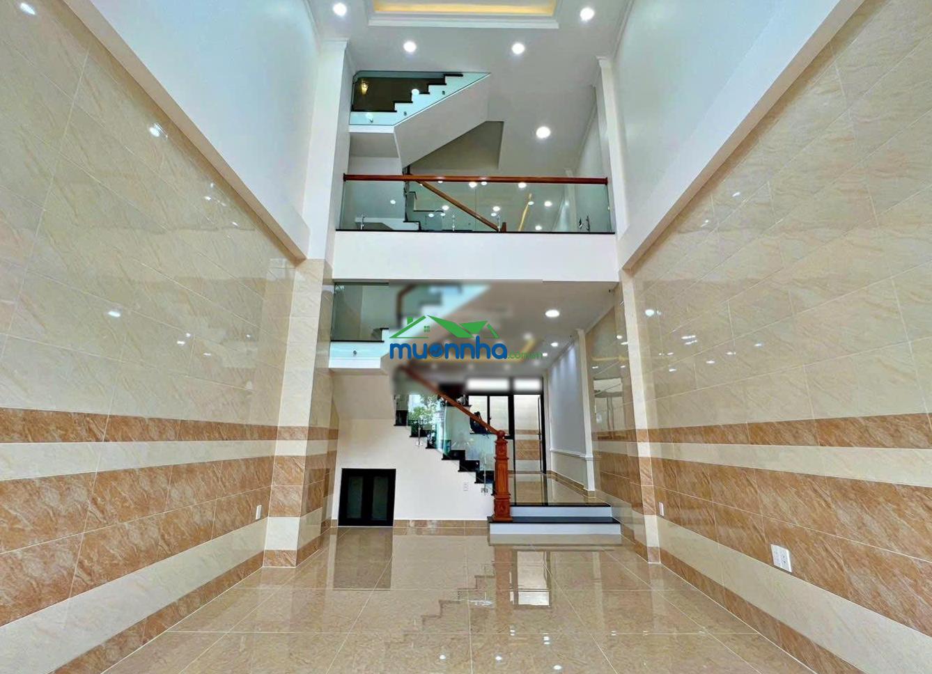 Nhà 3 tầng 60m2 hẻm 585 ql13 - khu ven sông sg đẹp cách ql13 chỉ 100m, shr