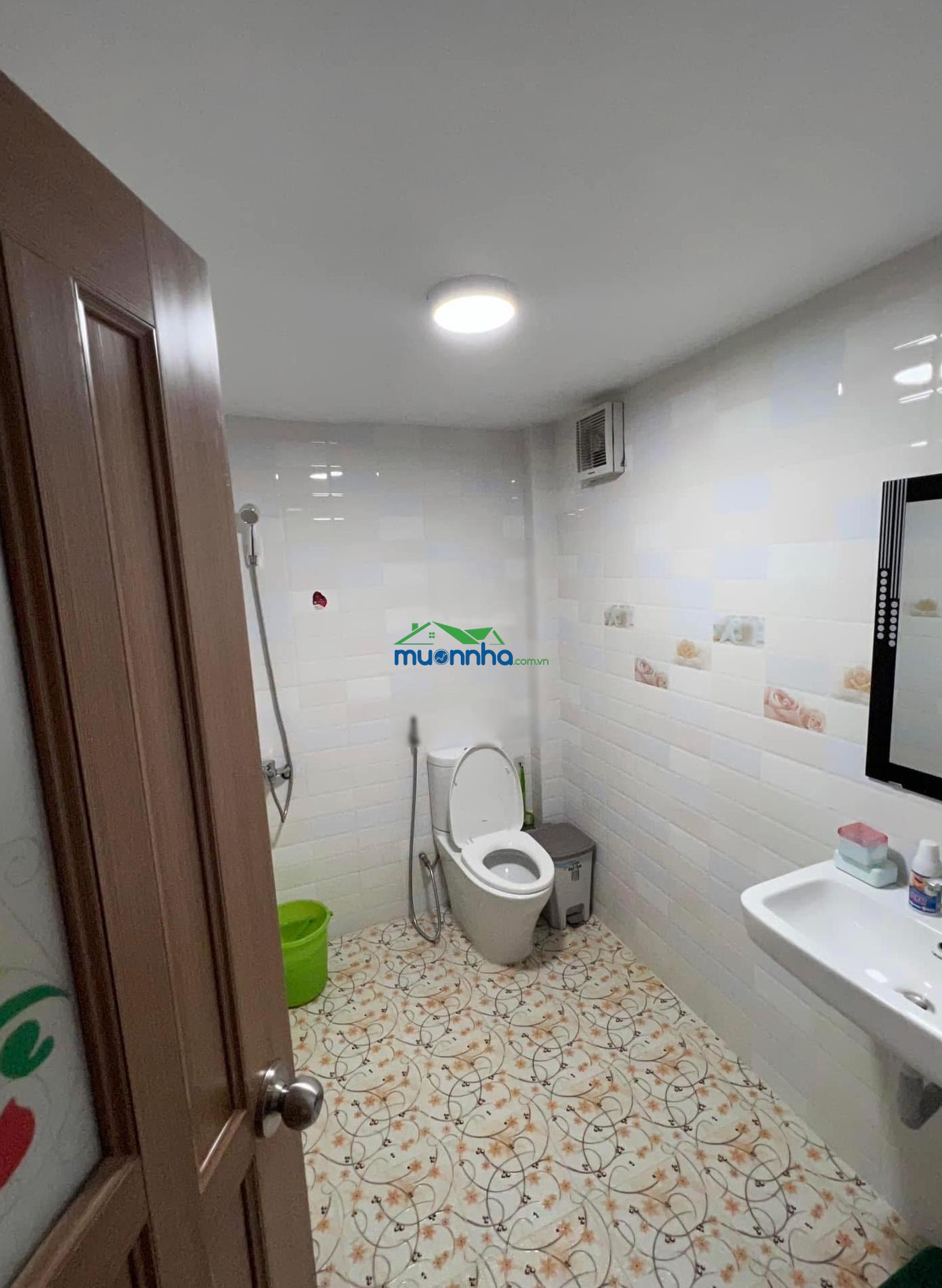 Căn góc 2mt sát chợ hồ trọng quý, dt 4.2x15m, 3 tầng, giá bán 9.1 tỷ tl