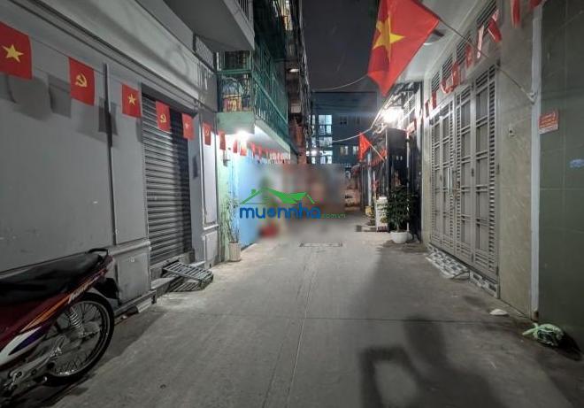 Nhà lạc long quân, hẻm xe tải thông, gần mặt tiền, 4 tầng, 50m2, 7.35 tỷ