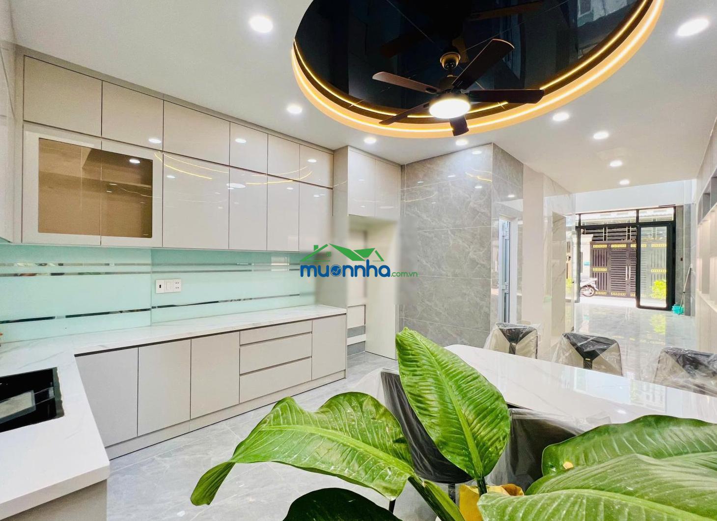 Bán nhà đường tân hòa đông (nhà 6tấm- 4m*14m- thang máy 450kg- giá 8ty3 tl) hẻm 7m gần chợ phú lâm