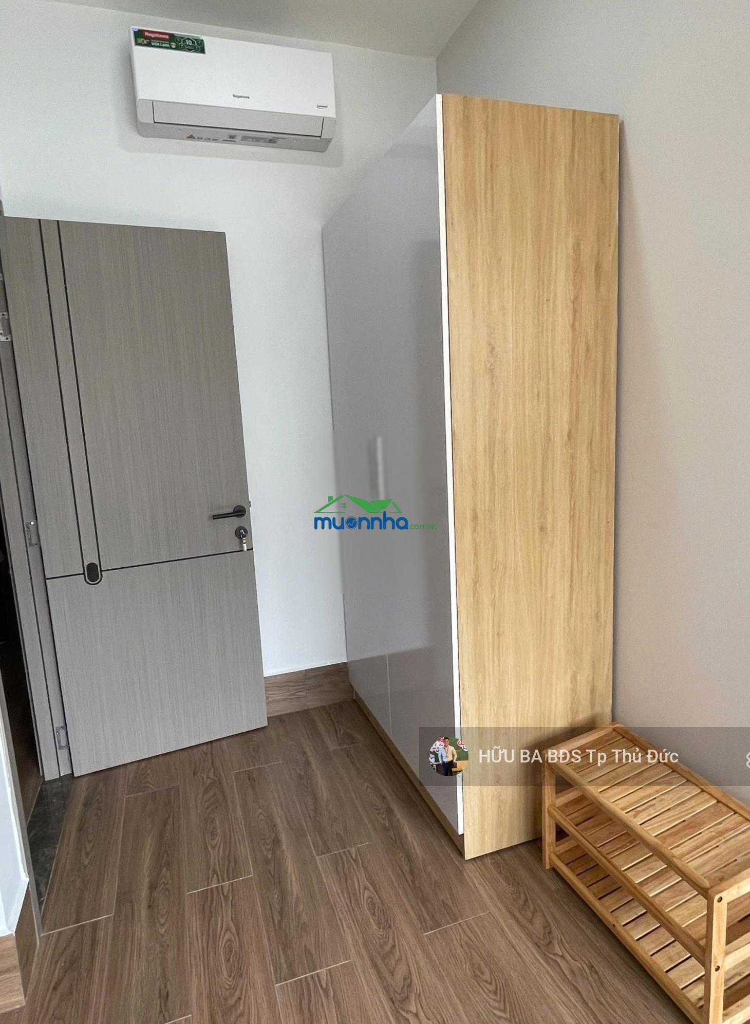 Tòa nhà 4 tầng có thang máy. ngang 8m đang cho thuê 60tr /1th, giá bán 13,6 tỷ, sổ hồng riêng