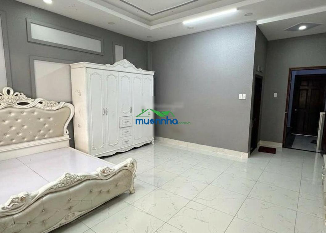 Bán gấp nhà ngộp bank 3 tầng 5m x 21m. hẻm 8m cách 50m ra mặt tiền