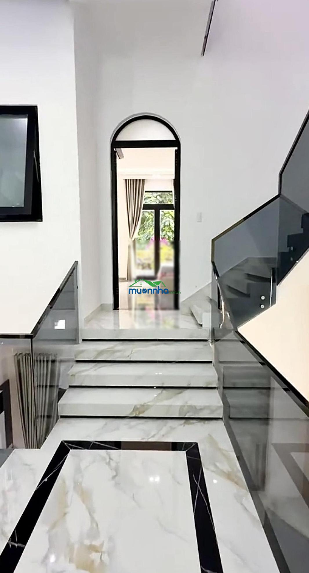 Cô em ra nước ngoài định cư cùng con cần bán gấp căn nhà ngay nguyễn văn linh giáp q7, q8 - 4