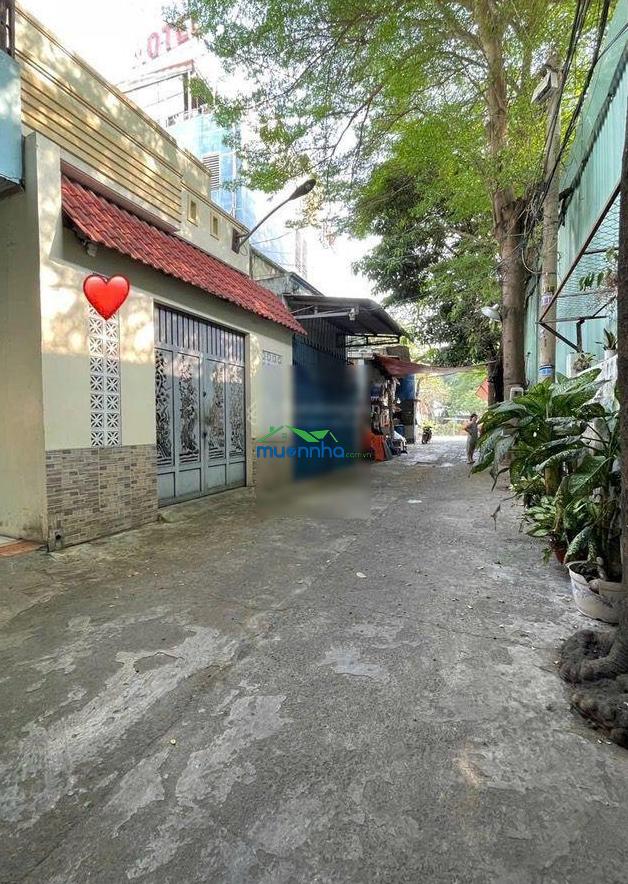 Nhà 2 tầng chính chủ xây kiên cố_ngang đỉnh 5m_hẻm xe hơi 7 chỗ_vài bước ra ngã ba đông quang_ng