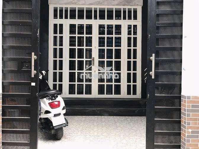 Nhà trung tâm q10 hẻm to giá nhỏ
