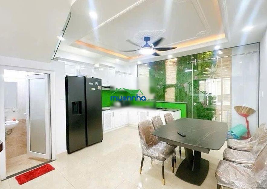 Bán nhà 5 tầng,xe hơi vào nhà, đường huỳnh tấn phát quận 7,dt 4,5m x 12m,khu dân trí, giá 7 tỷ x
