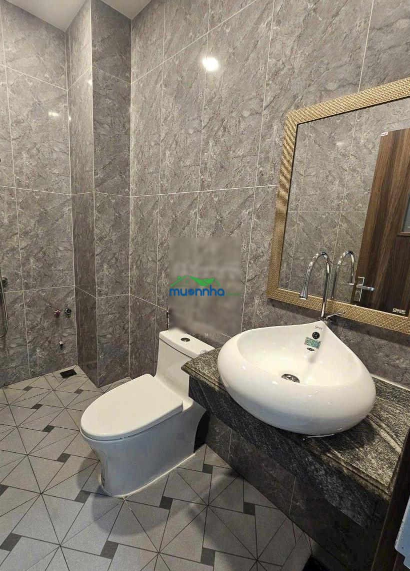 Bán căn nhà 1 trệt 2 lầu hẻm 60 hoàng hữu nam giá 6 tỷ 2