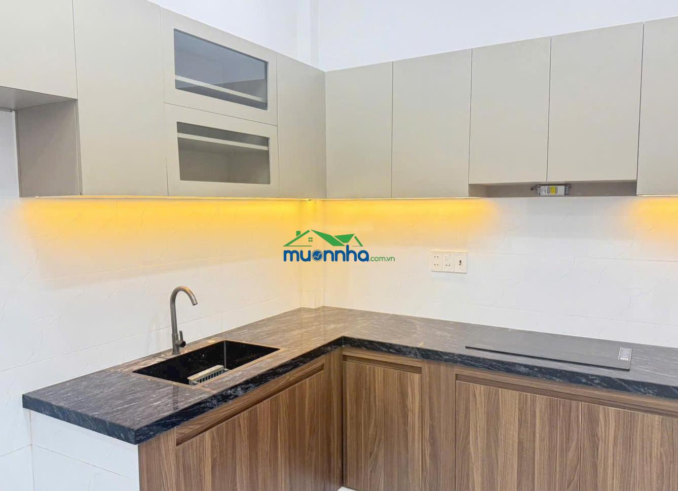 Sang căn nhà 97,5m2 mới 100% nội thất đầy đủ mặt tiền vĩnh phú 42 xe ô tô/ sổ hồng