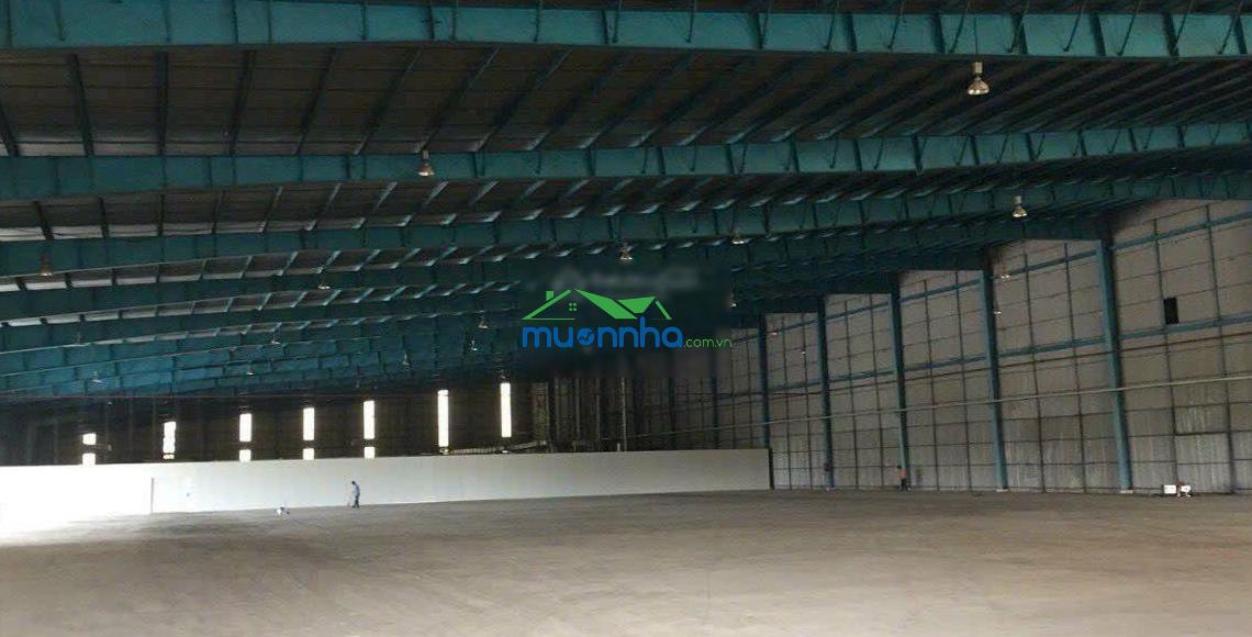 Cho thuê kho chứa hàng hóa trong kcn nam tân uyên 1 diện tích kho 3900m2. giá ~ 83.481,6đ/1m2