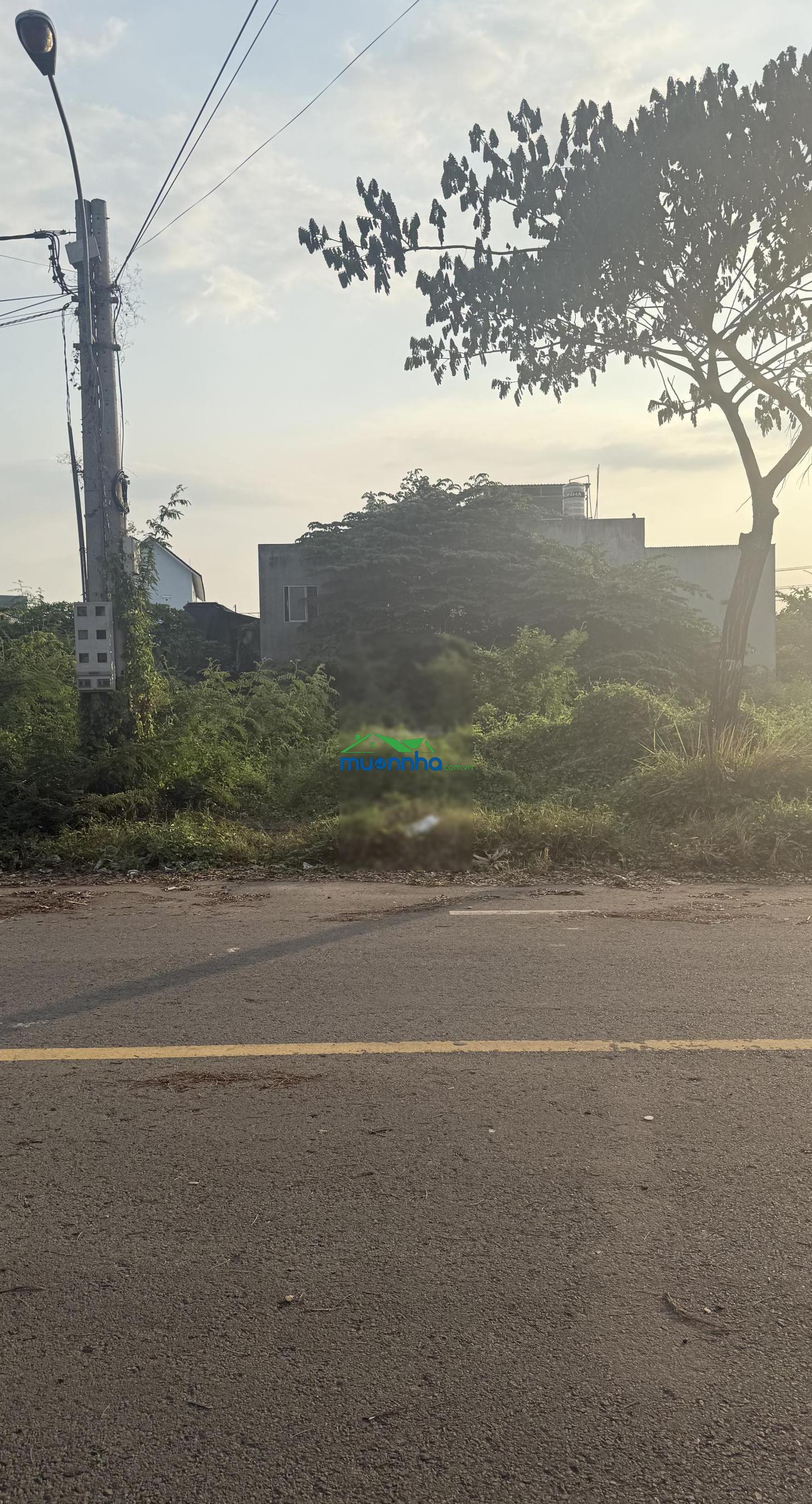 Bán gấp lô đất 150m2. ngang 7.5m dài 20m đẹp kdc châu thới dĩ an