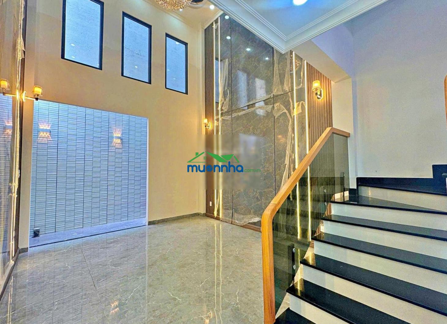 Nhà mới quốc lộ 13 - sát vạn phúc city. đúc btct 5 tầng vừa ở vừa kinh doanh. 5pn, 6wc, hướng đông - 2
