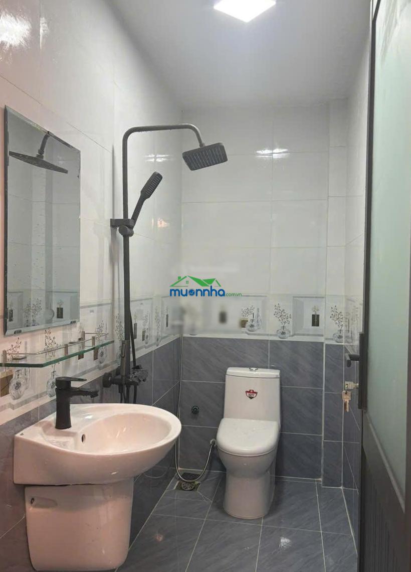 Mt thụt thái phiên q11. dt 3.8x11.5m, 1 trệt, 2 lầu, 4 phòng, 3 wc, giá 6.98 tỷ tl