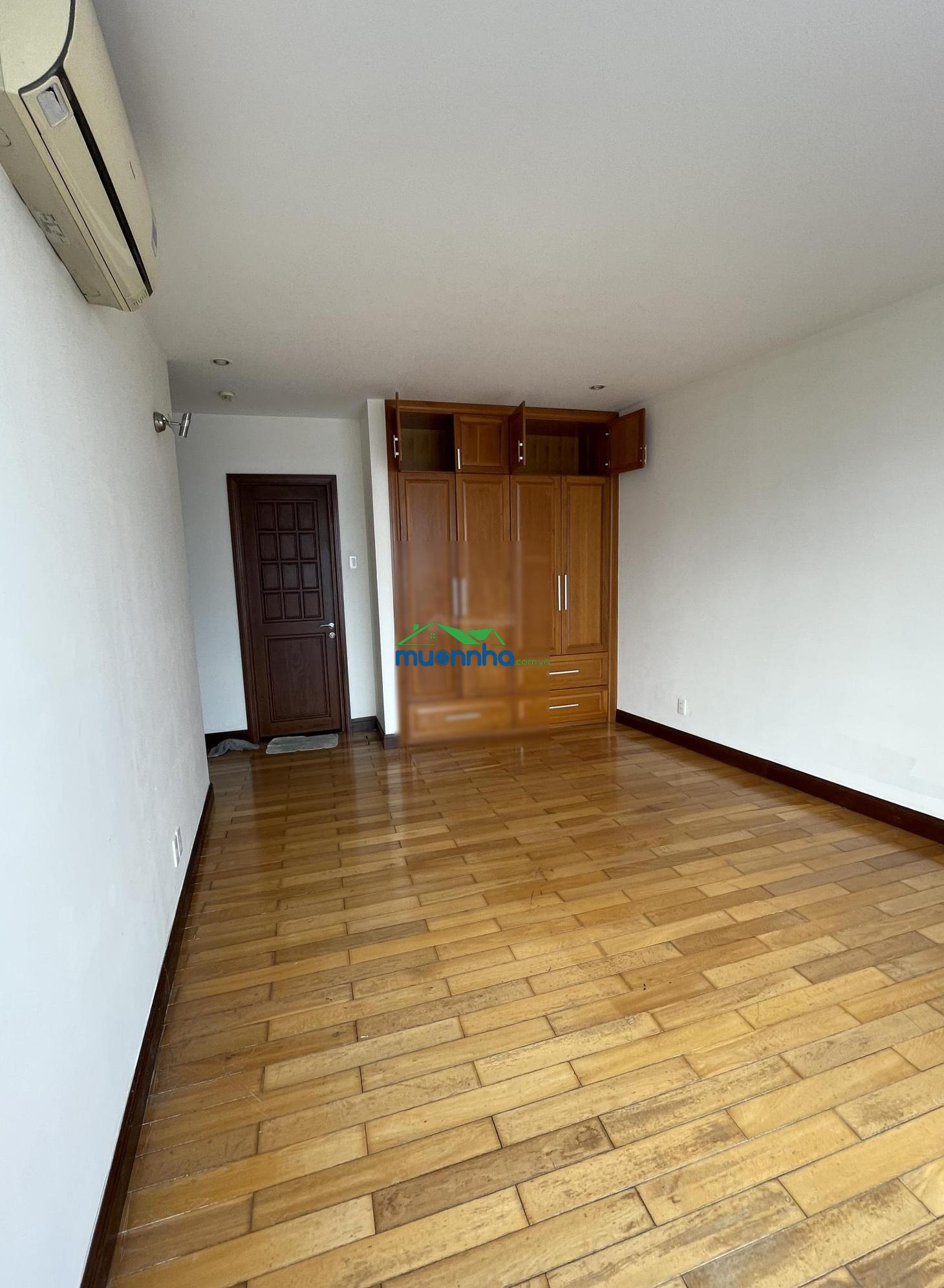 Căn hộ diện tích 110m nhà trống nội thất cơ bản 15tr/th đầu tháng 6 vào ở