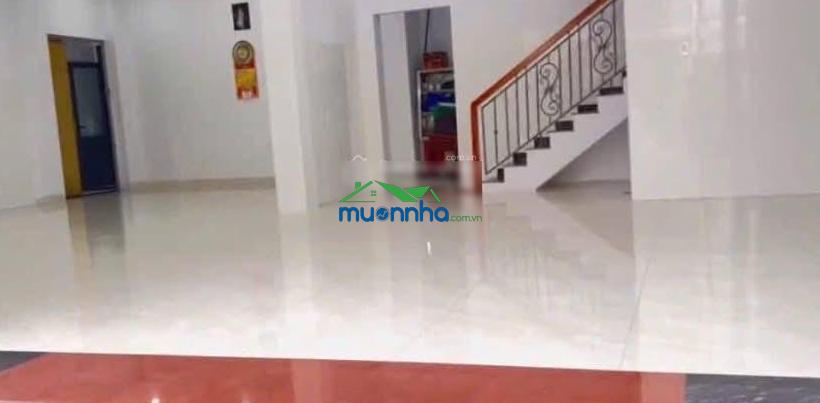 Cho thuê mặt bằng ngã 6 thủ dầu một - diện tích: 11x10 thông suốt có wc - thiết kế: 1 trệt 2 lầu