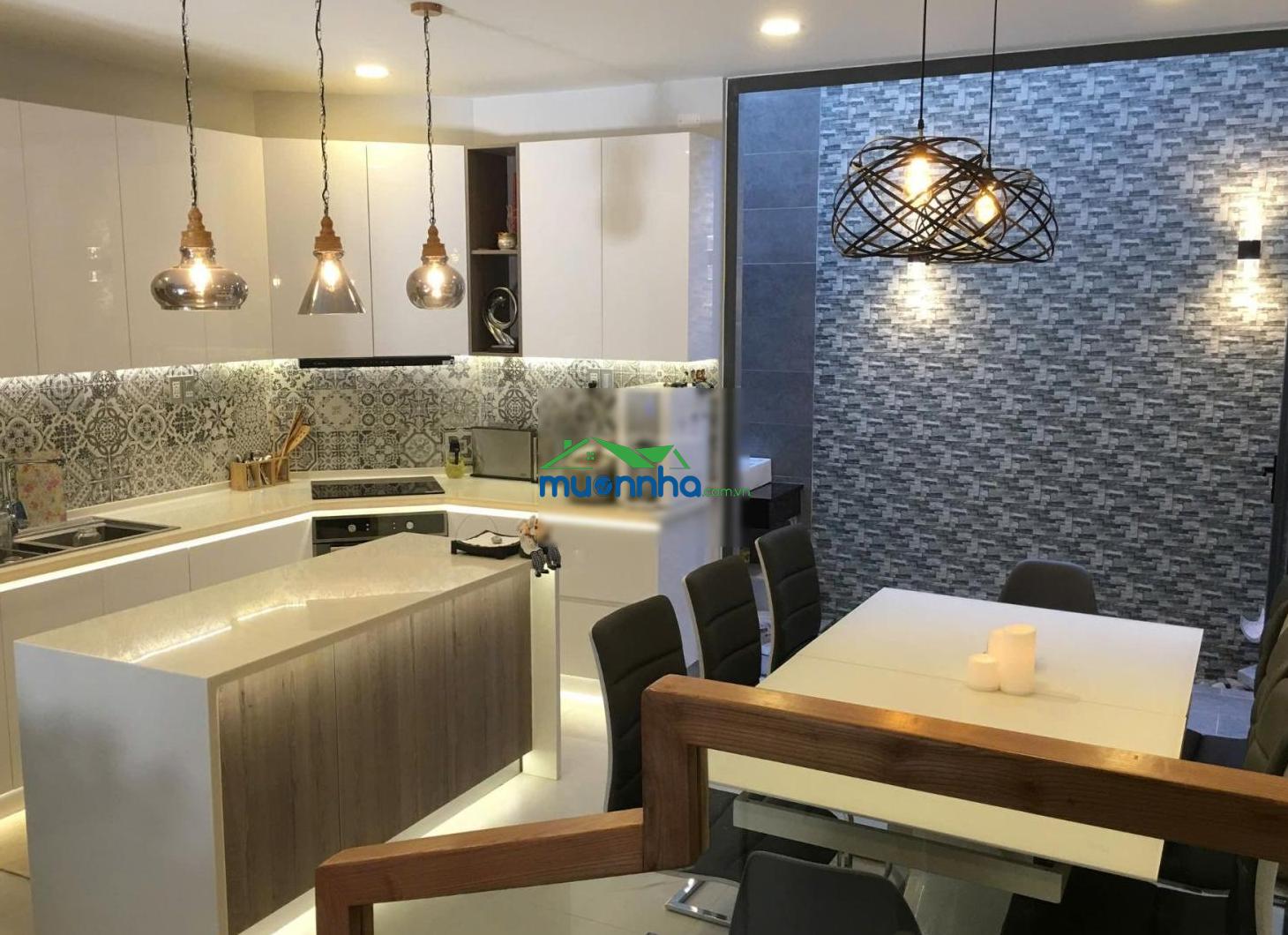 Giáp quận 10 gần vòng xoay lê đại hành. 55 mét đúc cứng bê tông hẻm xe hơi cho thuê có dòng tiền 20