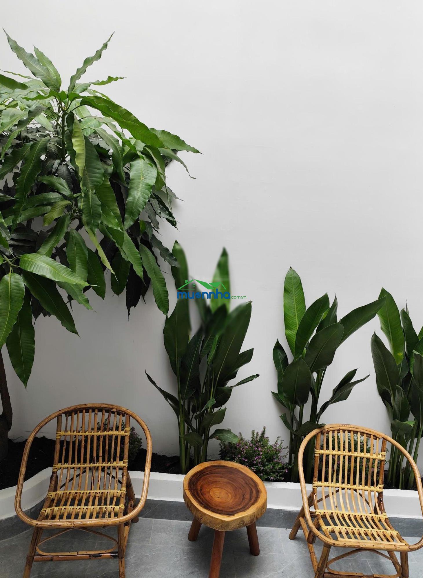 Nhà đầu đường phạm văn đồng gần sân bay, dt 63m2 xây 3 tầng, sổ riêng