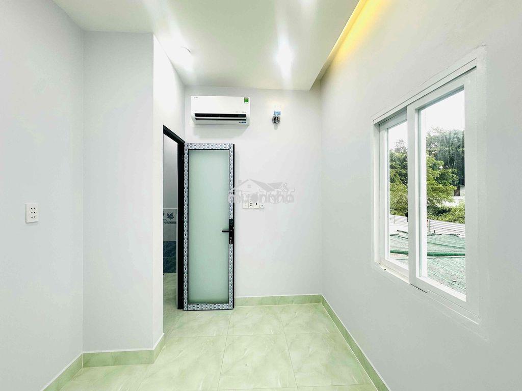 Nhà sau tu viện k.a đối diện trường đ.học n.t.thành apđ.q12 - 4