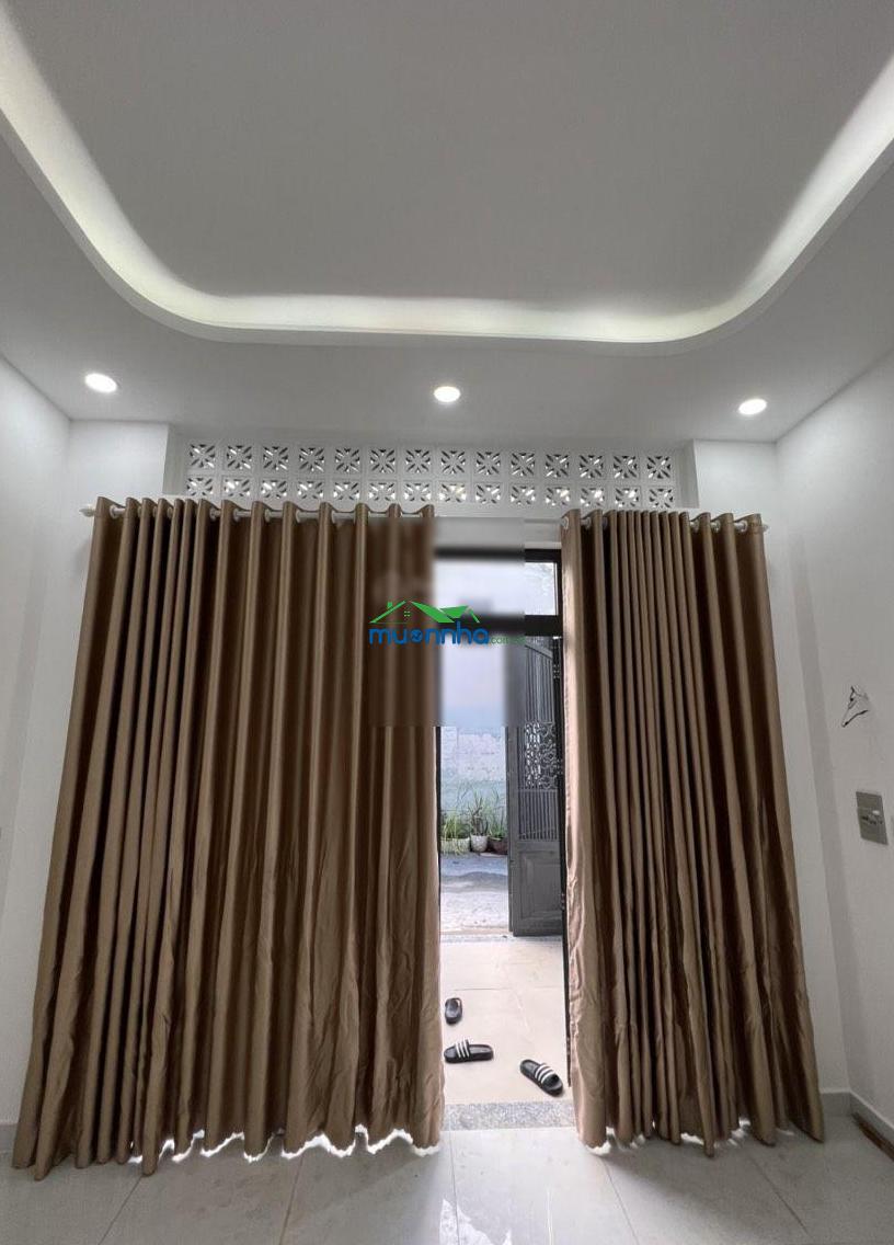 Bán nhà hẻm xe hơi cách mt nguyễn văn khối chỉ 30m vài bước chân là tới công viên làng hoa