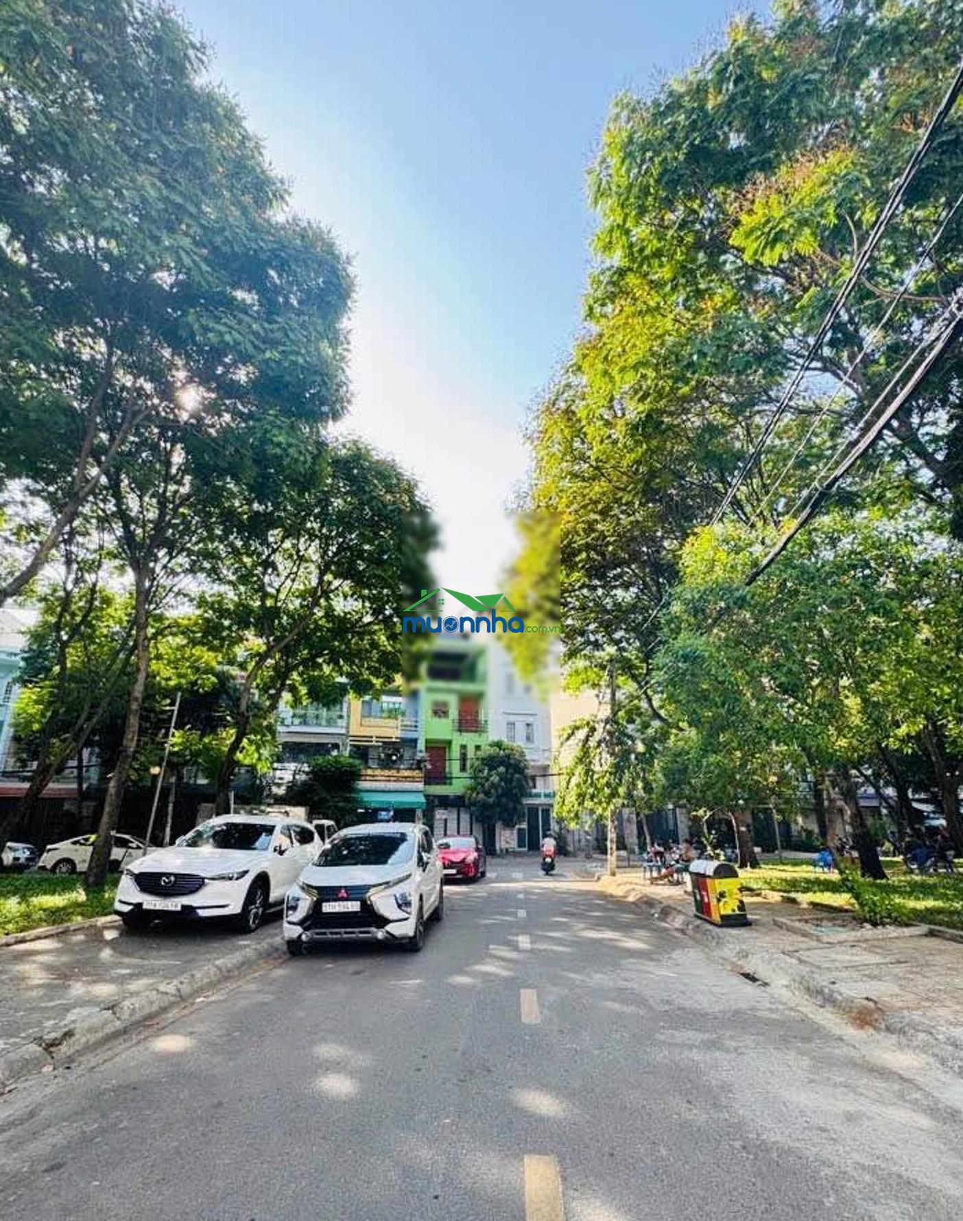 Khu phân lô tên lửa aeon mall nhà 4 tầng ở và kinh doanh ngay công viên 10,8ha