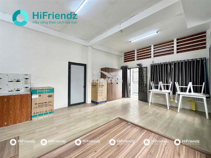 Chdv mới keng giáp sát q5, q10, ban công thoáng mát sạch sẽ