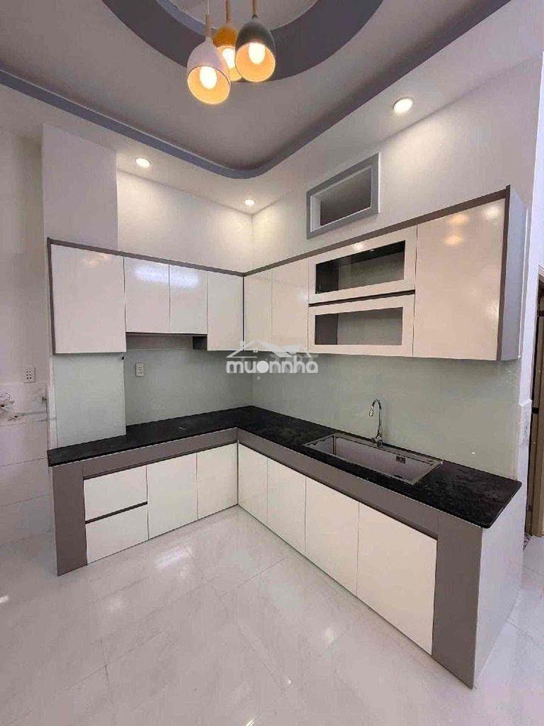 Trệt 1 lầu - 4m x 10,5m - ở ngay - quang trung - nguyễn văn khối gv - 4