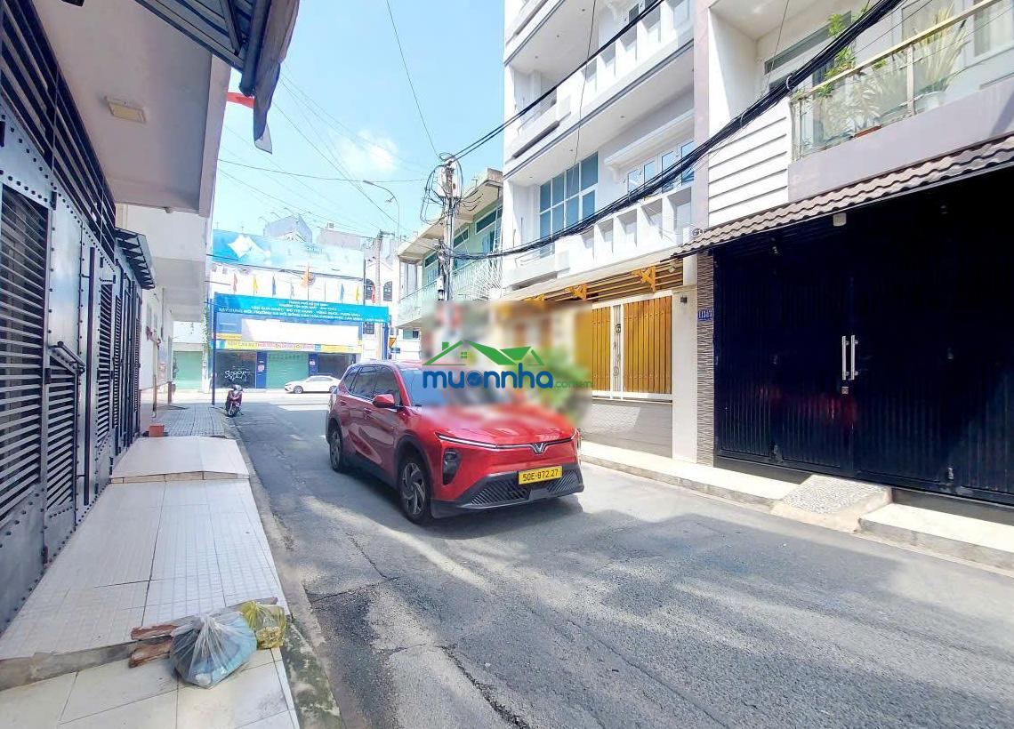 Bán nhà mặt tiền thụt cmt8 tân bình