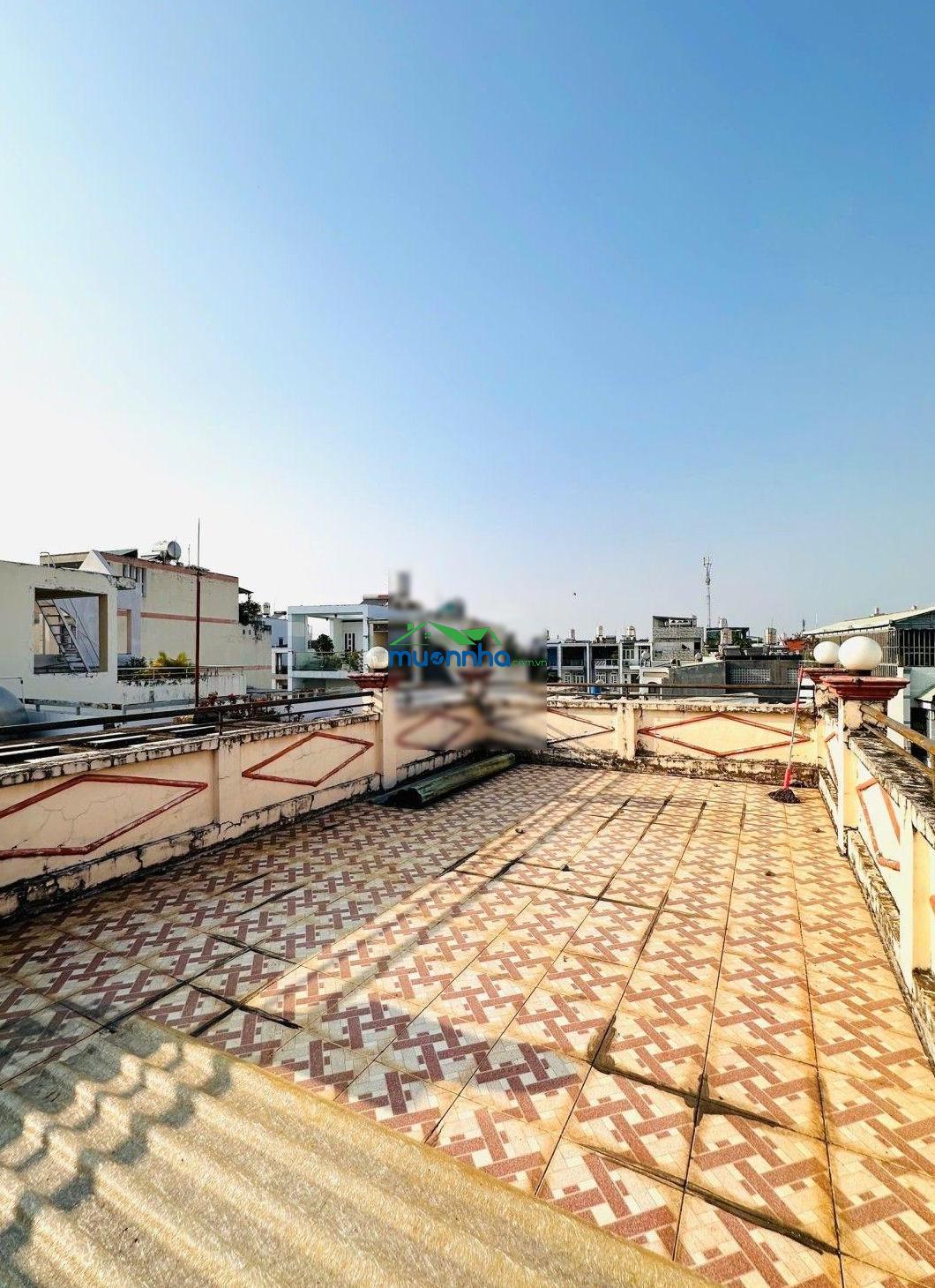 85m2 chỉ 7,95 tỷ - hẻm nhựa 4m - xe hơi vào nhà - 3 lầu & 5pn - nhà cũ tiện cải tạo đơn giản - 2