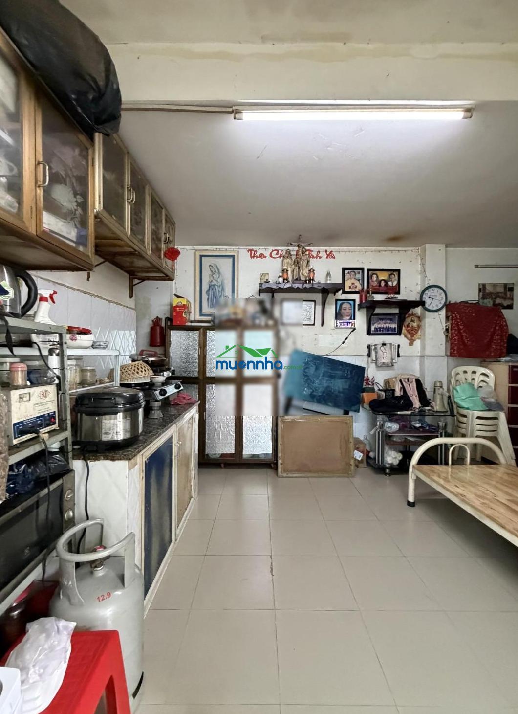 Nguyễn ngọc nhựt - tân phú - bên hông nhà thờ tân hương - 1 trệt 3 lầu btct - 4pn- 3.65 tỷ - 2