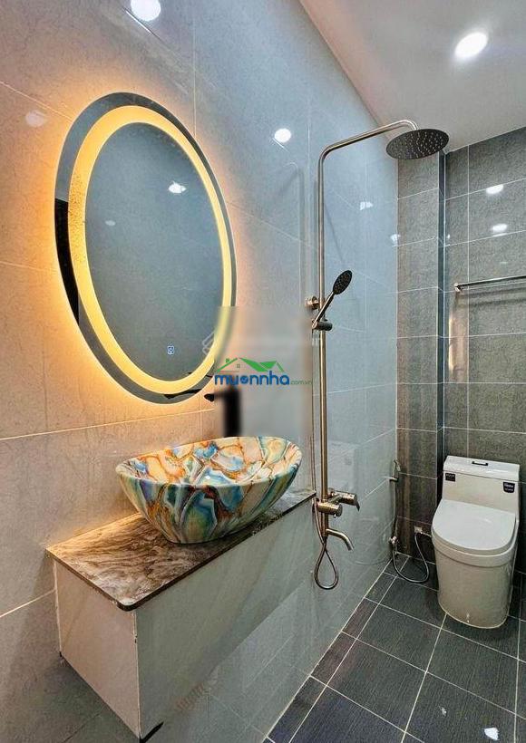 Bán nhà phố 60m2, 3 lầu, shr, hxh 8m, 6 tỷ 2 còn thương lượng !!!