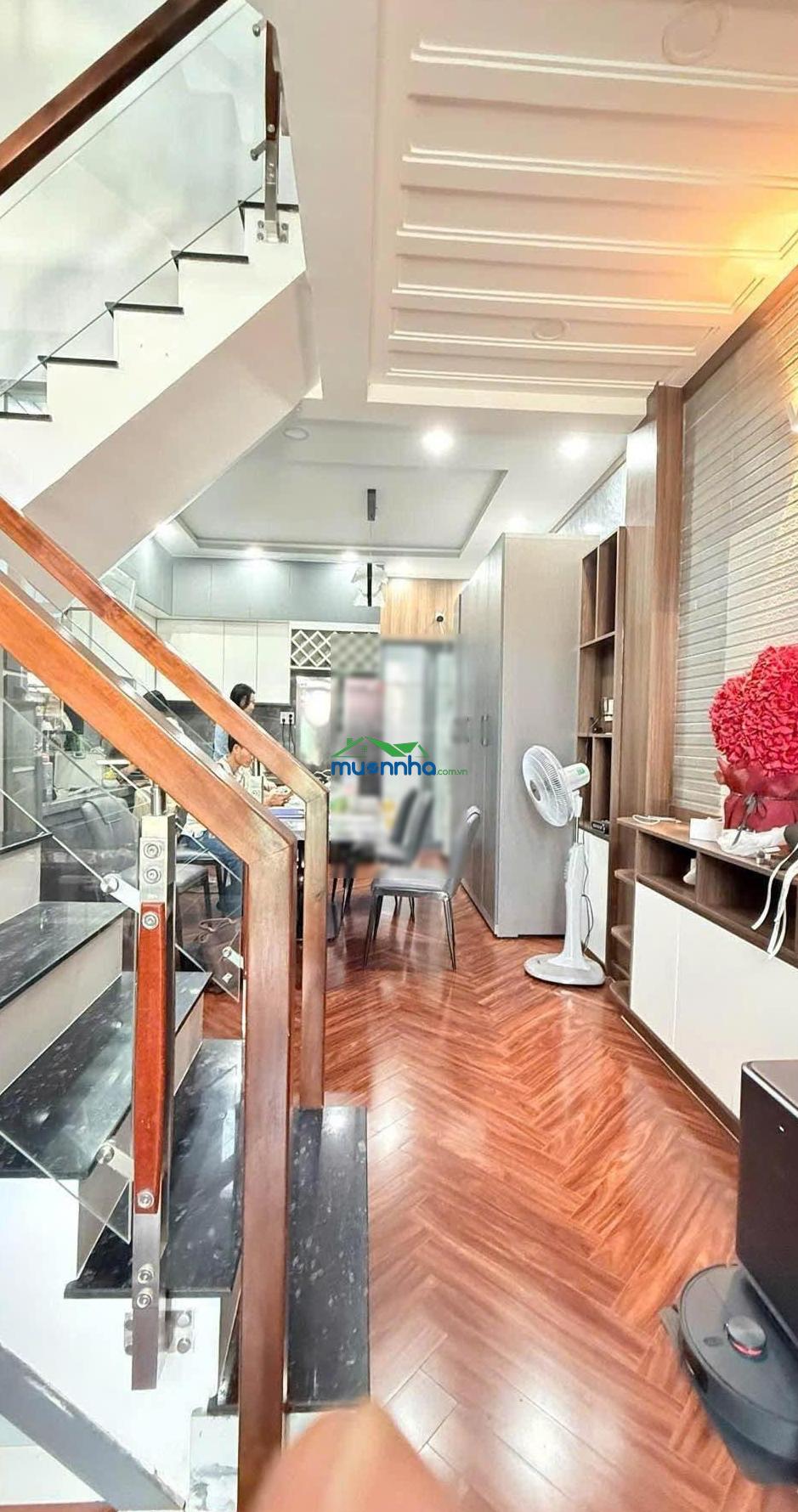 Nhà đẹp 3 tầng có dòng tiền trung tâm q7. - 2