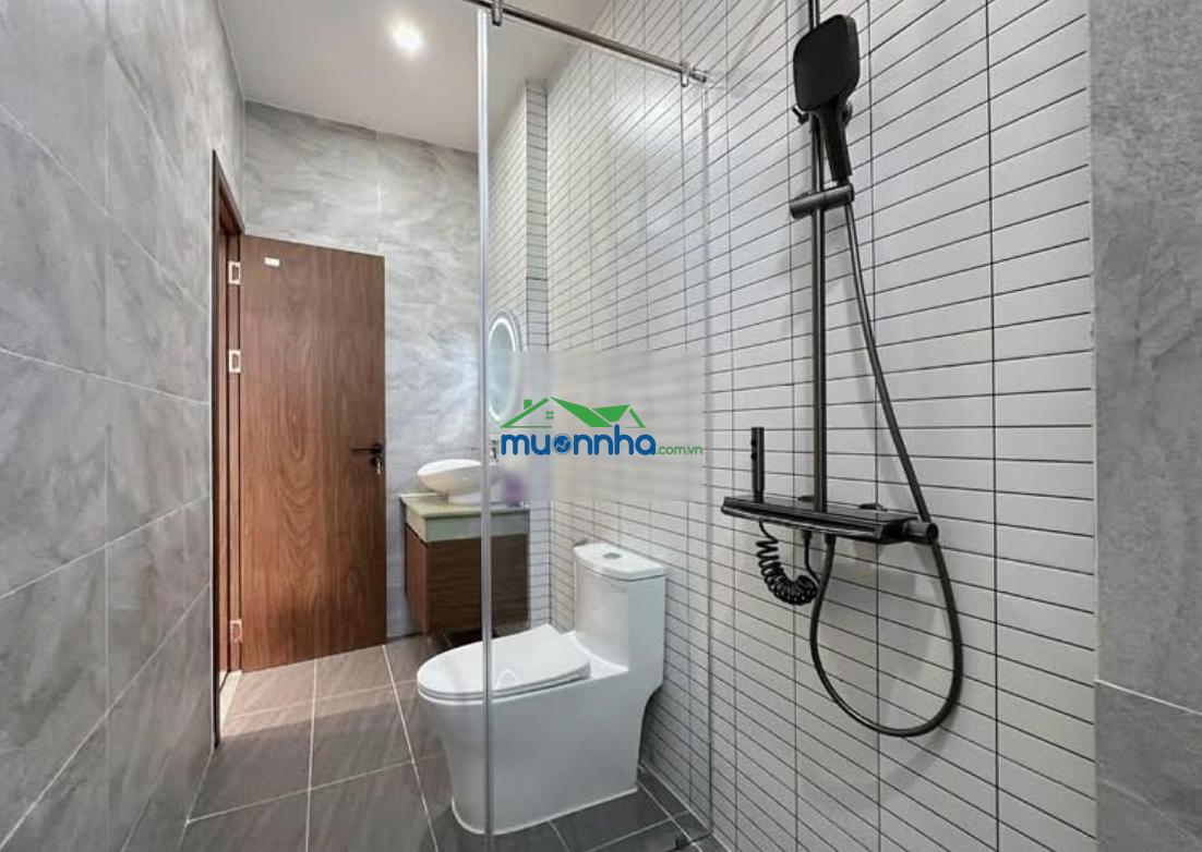 Chính chủ bán gấp nhà 1trệt 2lầu(5x20m), gần bến xe quận8 - tặng full nội thất, sổ riêng - 2