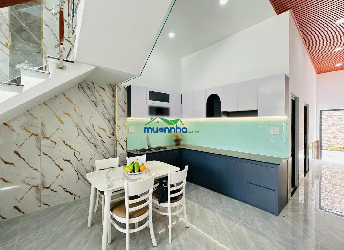 800tr có nhà mới 108m² 1lầu tặng nội thất gần chợ bình chánh, kdt năm sao, kcn cầu tràm bank hỗ trợ - 2