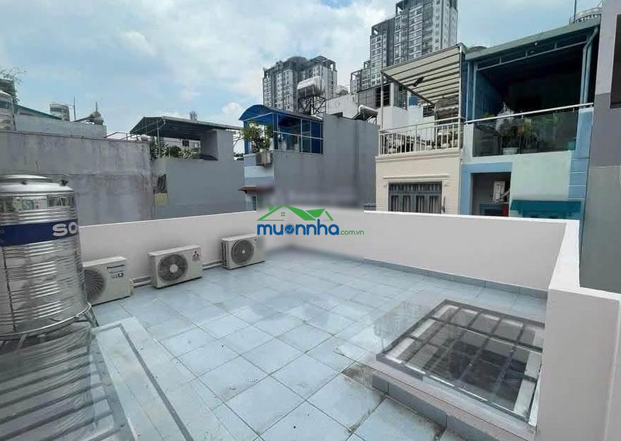 Bán nhà khu tt ba tháng hai 6,9 tỷ + ngang 5 dài 6 nở hậu + chủ tặng toàn bộ nội thất sẵn có