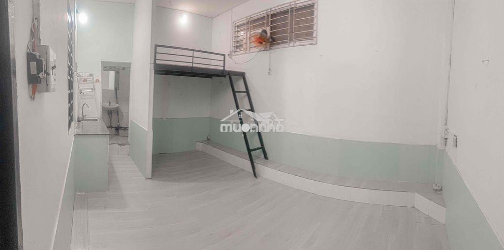 Phòng trọ lớn - phòng ngủ riêng có máy lạnh - 4