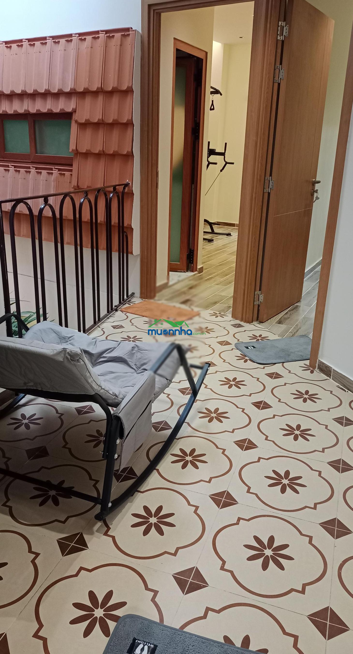 Nhà mới, nội thất đẹp, 70m², có phòng ngủ trệt, hồ bơi trong nhà. chỉ hơn 6t - 2
