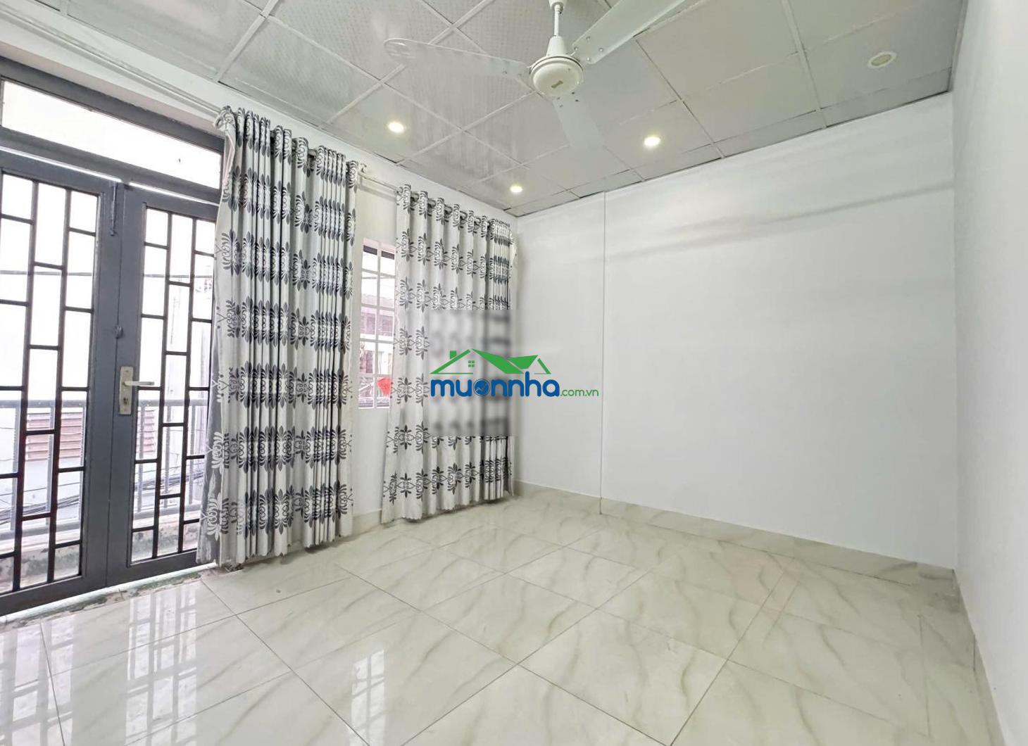 Diện tích to 4x16m - hẻm thông - giáp bình thạnh - sân bay - 3 phòng ngủ - đường quang trung - 3