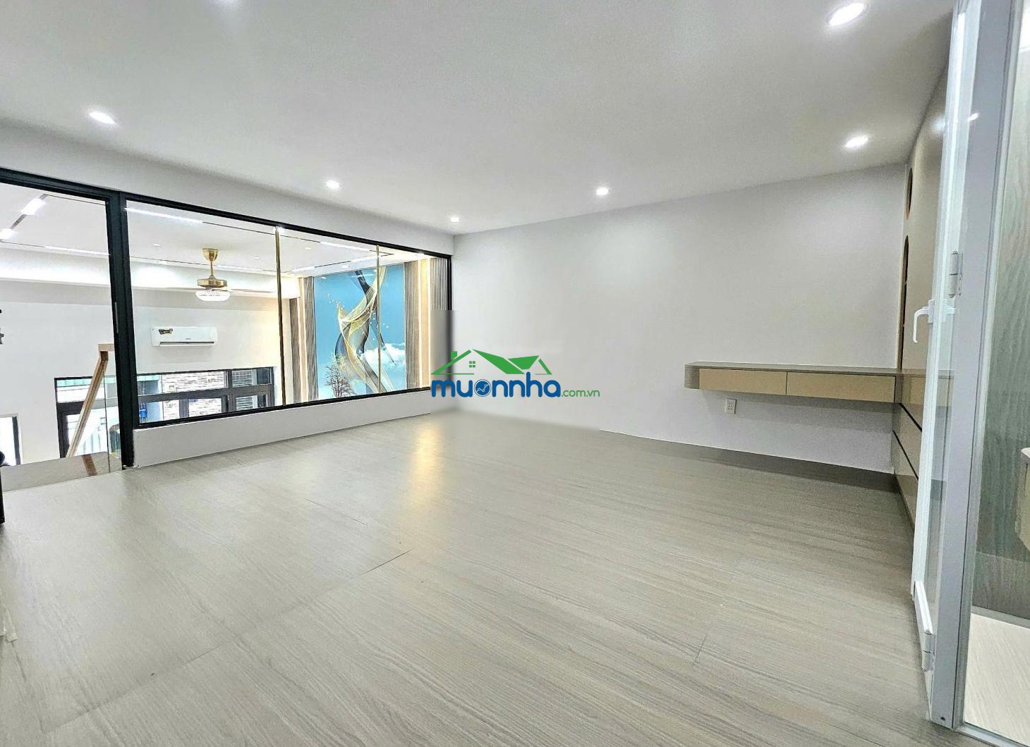 Nhà đẹp 45m2, 2 tầng kế trường chinh cầu tham lương, phan văn hớn, tặng full nội thất