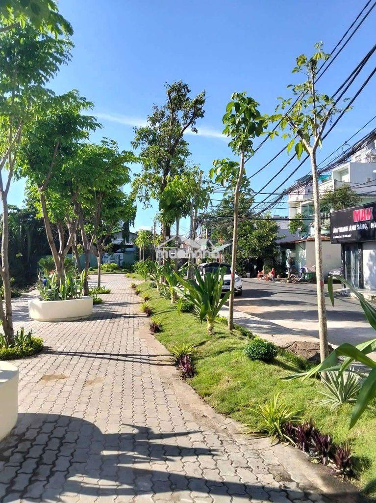 Nhà cấp4,100m2, 2pn, sân rộng, gần trường lê thánh tôn, đẹp và  thoáng - 2