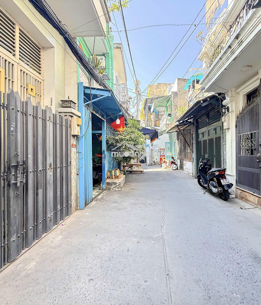 Cho thuê nhà nguyên căn tại 645/32 trần xuân soạn, q. 7 - 2 pn - 2 wc - 3