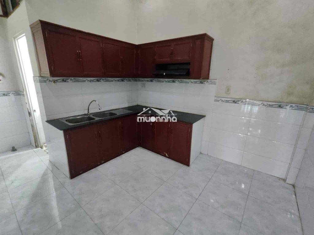 Nhà nguyên căn cho thuê dt 80m2, 2pn, 1wc - 4