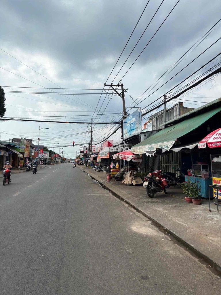 Em bán sổ hồng ngay chợ bình lộc - 2