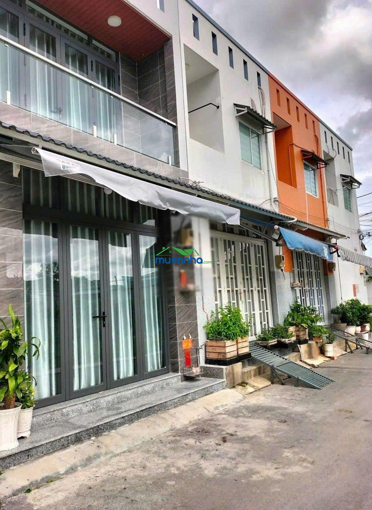 Quận 7 - vừa ở vừa kd - 5tỷ5 - ngang 7m - cạnh pmh - hẻm 4m5 - có pn trệt