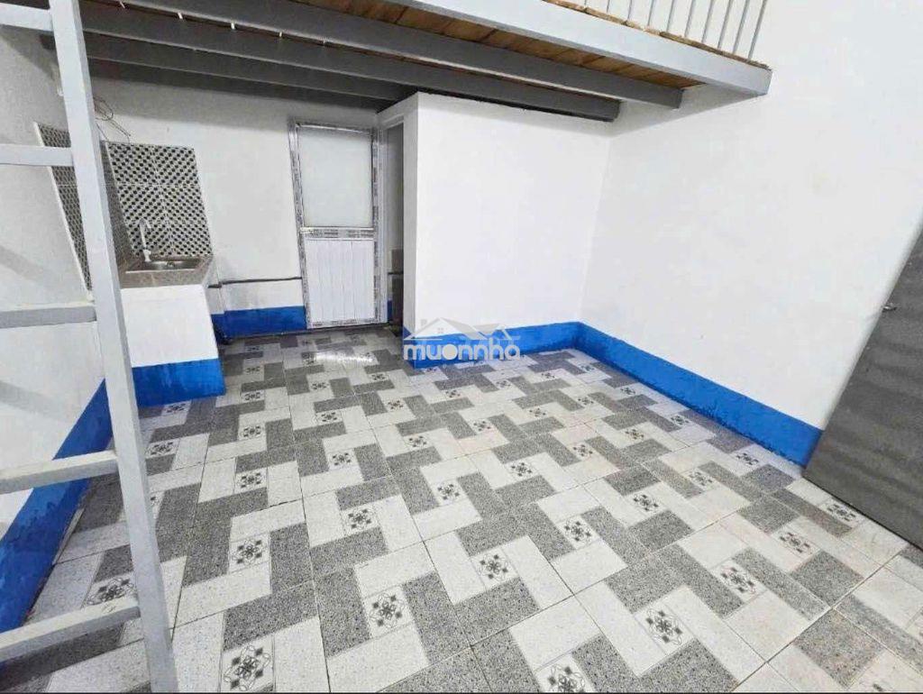 Phòng trọ có máy lạnh ở gần vincom ngã tư 550 dĩ an giá 1tr5 -1tr8  - 2