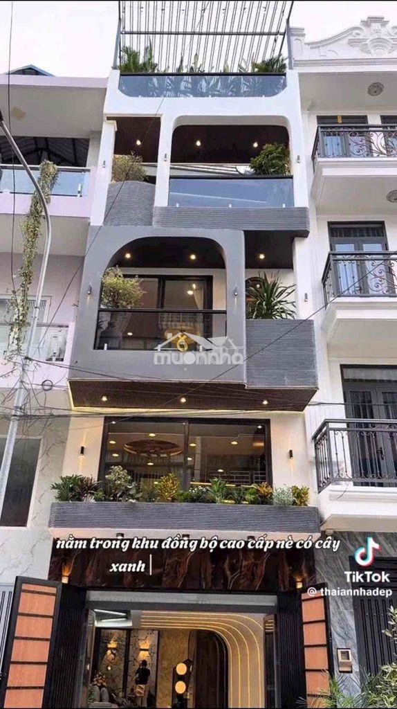 Siêu phẩm nhà phố chủ mới mua ô tô ngủ trong nhà