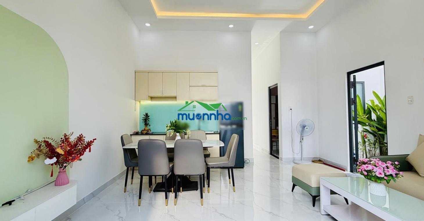 Kẹt tiền bán gấp! nhà hóc môn shr 7,2x16m gần chợ thới tứ - 4
