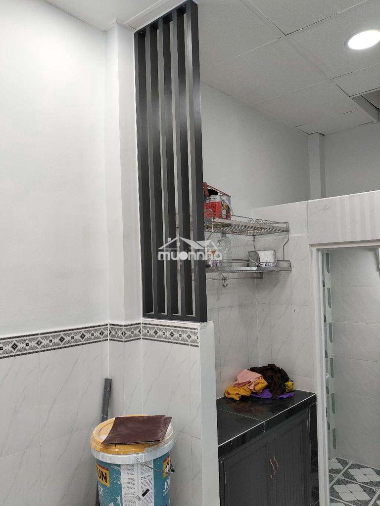 Nhà 2 lầu đúc hẻm nhỏ lạc long quân tphcm - 4