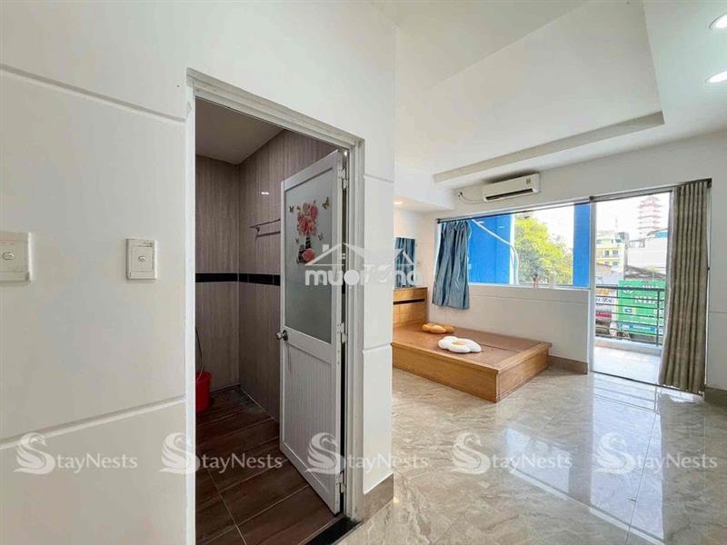 Cho thuê chdv studio full nội thất và có bancol rộng
