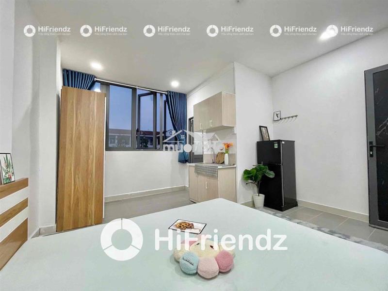 Studio full nội thất cửa sổ trời siêu thoáng ngay khu tên lửa
